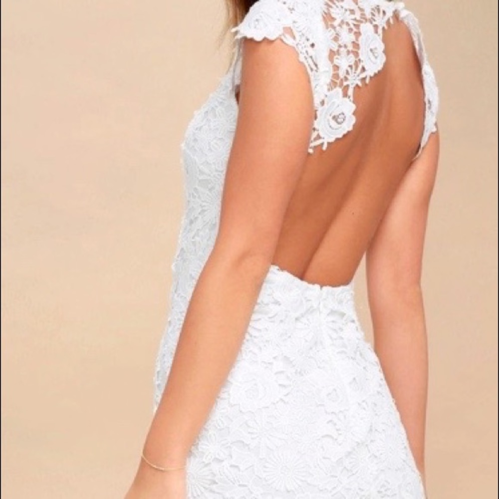 Romance Language White Backless Lace Dress
